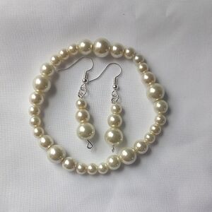 Faux Pearl Earrings & Bracelet Set